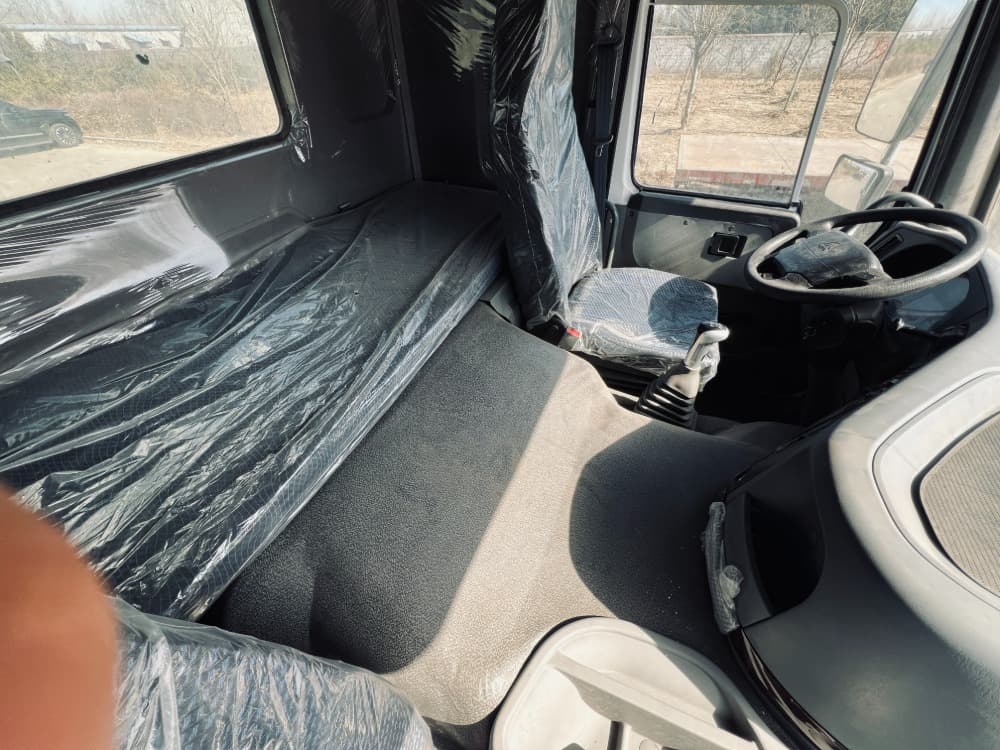 HOWO6×4DUMP  TRUCK